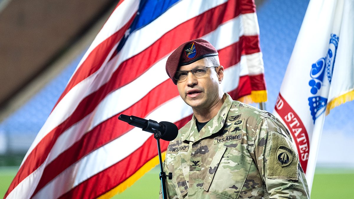 Roger Waleski speaks to attendees of the 9/11 Memorial Climb.